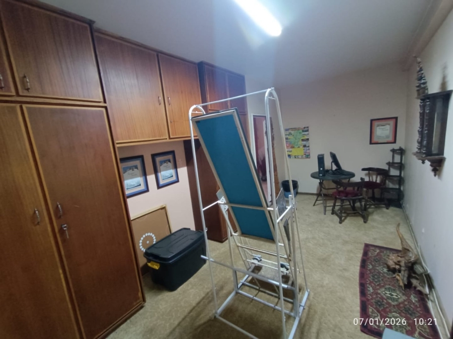 5 Bedroom Property for Sale in Wilkeville North West